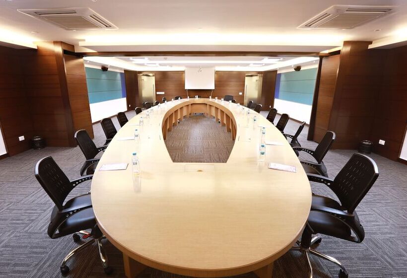 ホテル Patliputra Continental