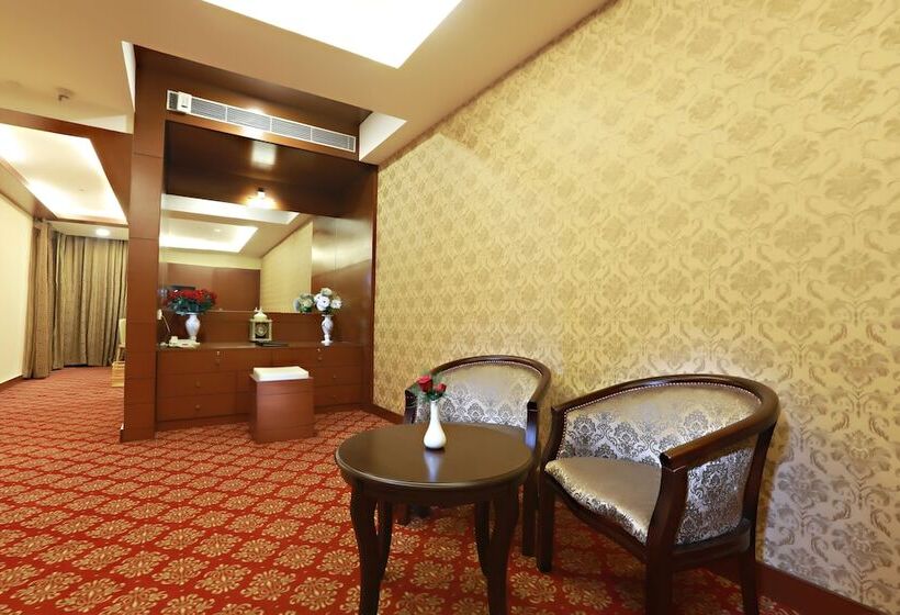 ホテル Patliputra Continental