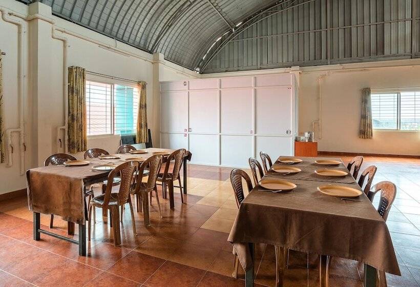 Hotel Treebo Pappilon Palace   Pvs Circle