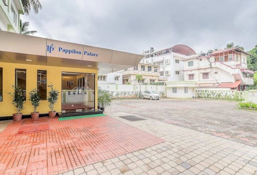 Hotel Treebo Pappilon Palace   Pvs Circle