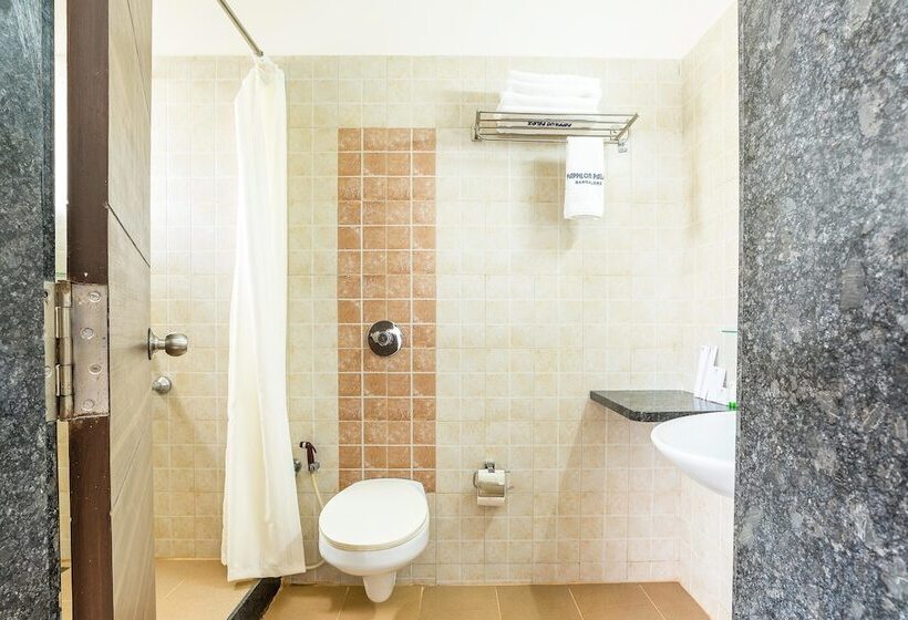 Hotel Treebo Pappilon Palace   Pvs Circle