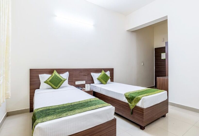 Hotel Treebo Pappilon Palace   Pvs Circle