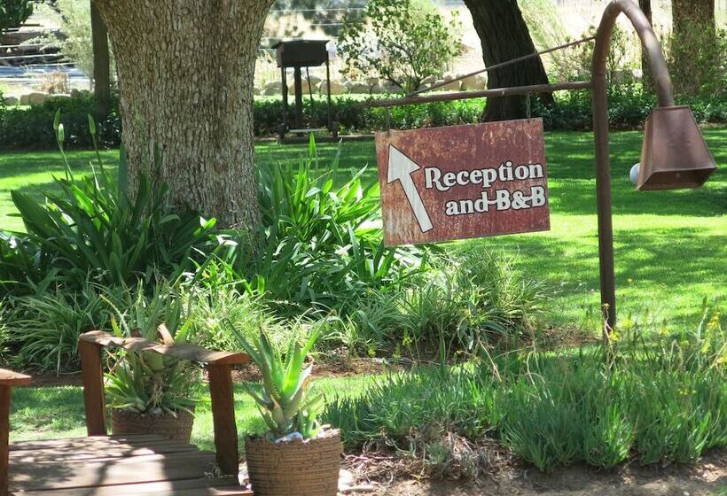 פנסיון A Cherry Lane Self Catering And B&b