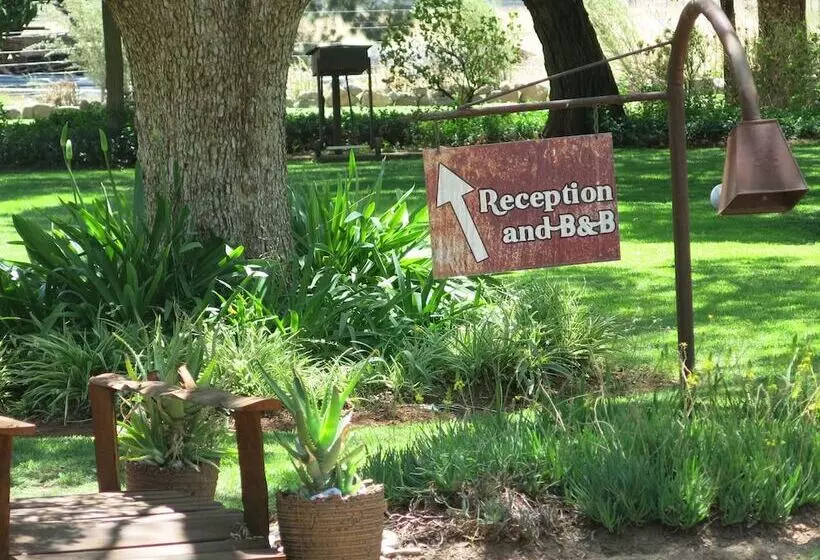 ペンション A Cherry Lane Self Catering And B&b