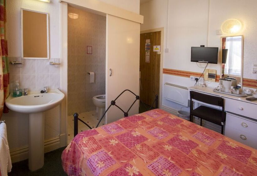 Pension Brooklands Over 50 S Only