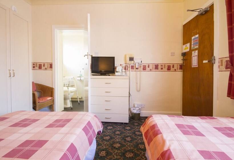 Pension Brooklands Over 50 S Only