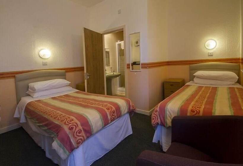 Pension Brooklands Over 50 S Only