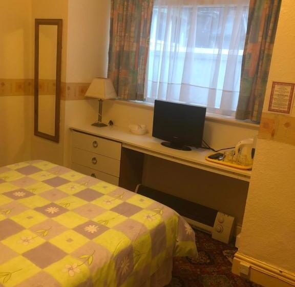 Pension Brooklands Over 50 S Only