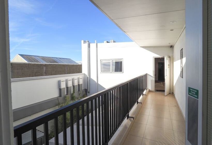 پانسیون Colombo Lodge