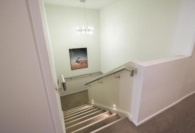 پانسیون Colombo Lodge