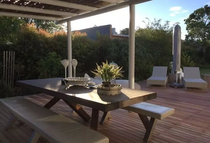 پانسیون Oude Berg Guesthouse 10 Caledon Street