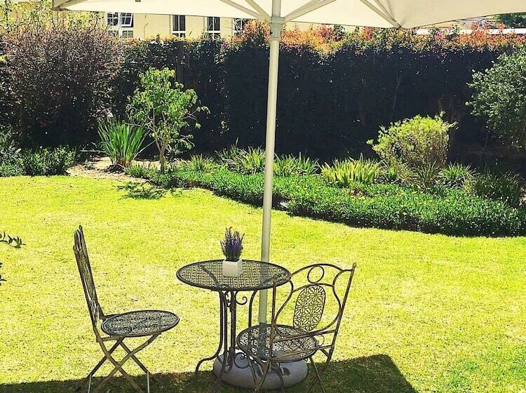 פנסיון Oude Berg Guesthouse   10 Caledon Street