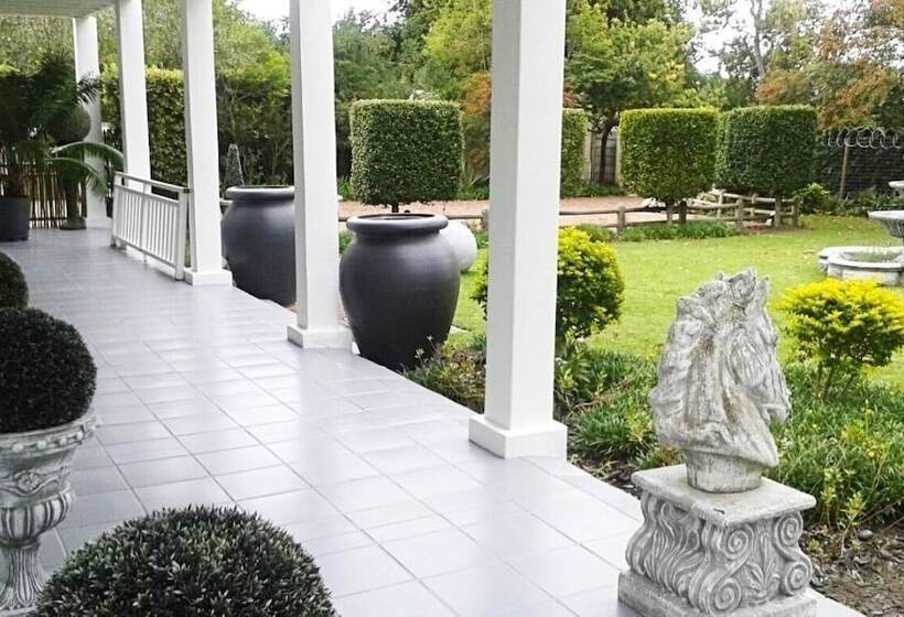 פנסיון Oude Berg Guesthouse   10 Caledon Street