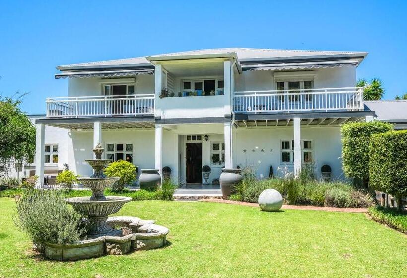 פנסיון Oude Berg Guesthouse   10 Caledon Street