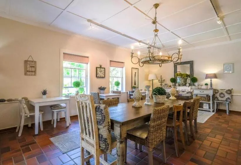 پانسیون Oude Berg Guesthouse 10 Caledon Street