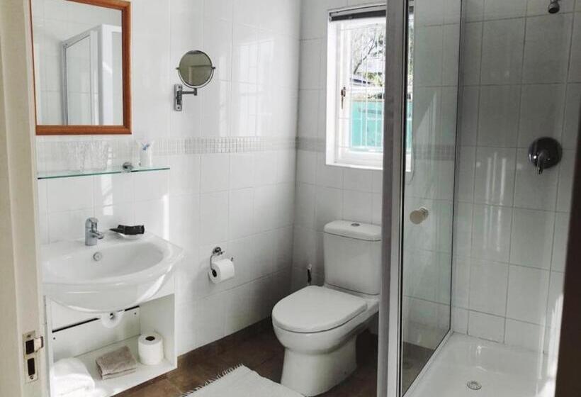 פנסיון Oude Berg Guesthouse   10 Caledon Street