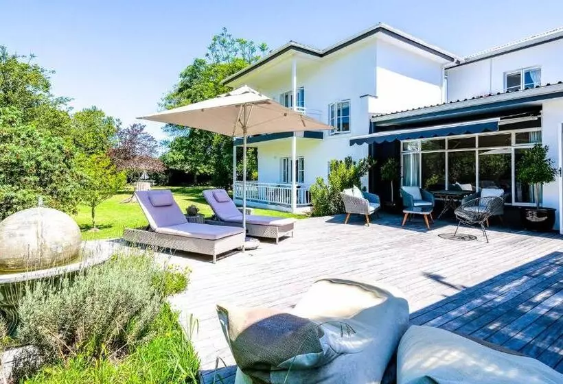 پانسیون Oude Berg Guesthouse 10 Caledon Street