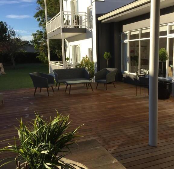 פנסיון Oude Berg Guesthouse   10 Caledon Street