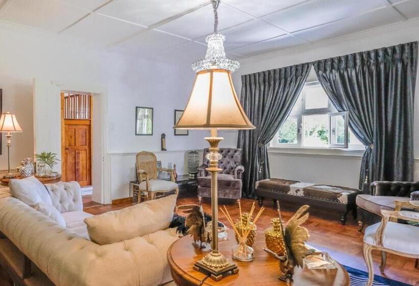 פנסיון Oude Berg Guesthouse   10 Caledon Street