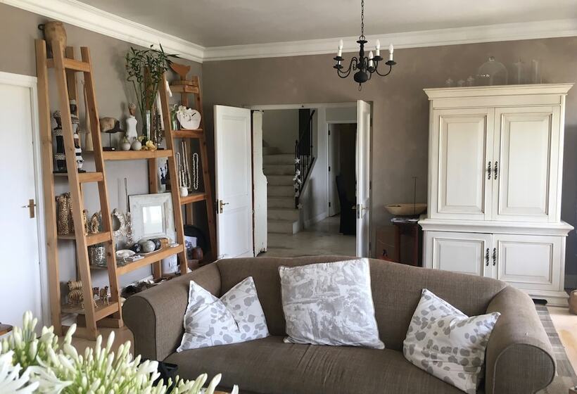 ペンション Roseroc Boutique Guest House