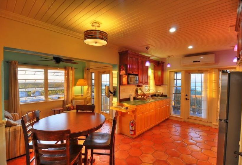 استراحتگاه Villa Allamanda