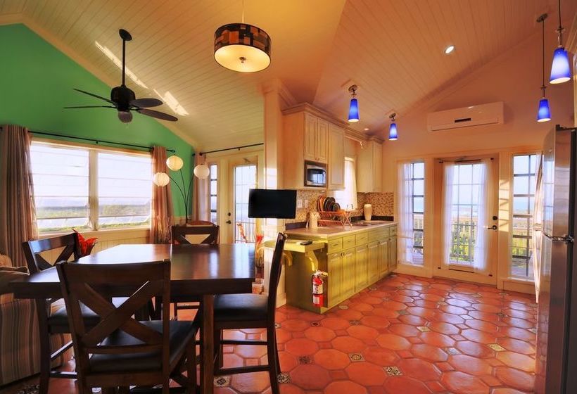 استراحتگاه Villa Allamanda