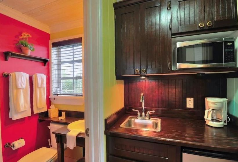 استراحتگاه Villa Allamanda