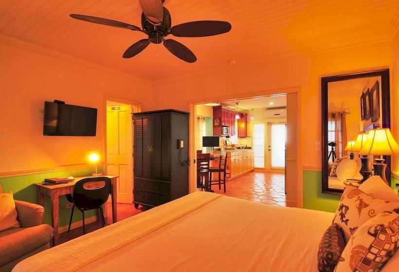 استراحتگاه Villa Allamanda