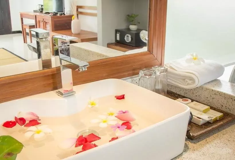 Saline Angkor Villa