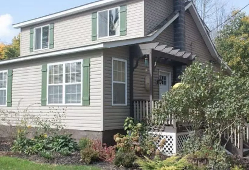 Windsong Retreat Bed & Breakfast