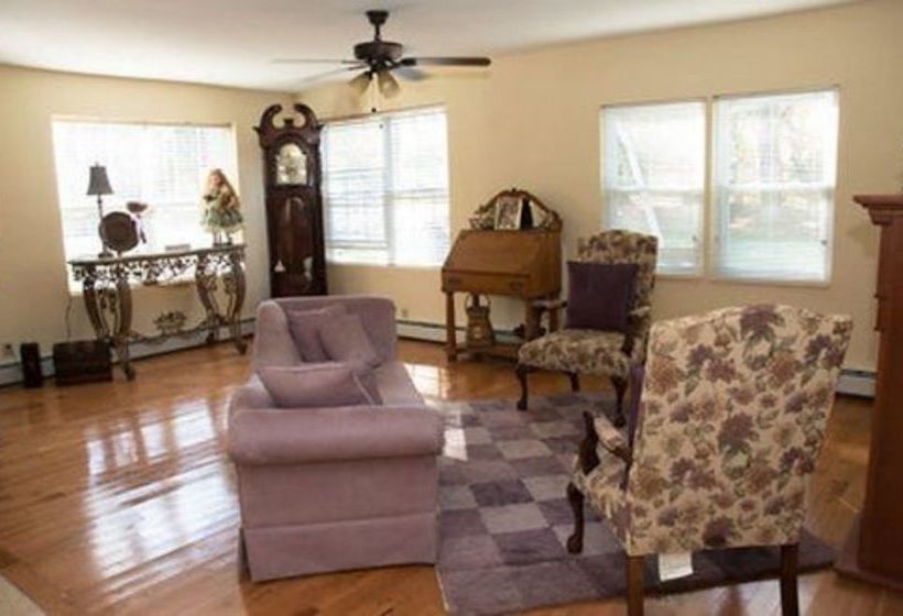 Windsong Retreat Bed & Breakfast