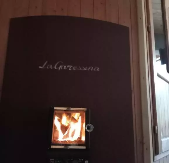 Hotelli Lagaressina Suite Anna   Jacuzzi & Spa