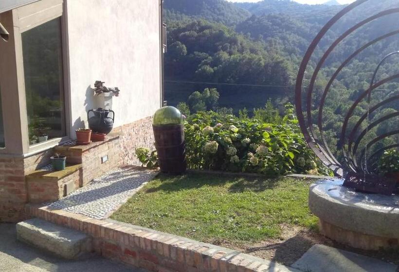 Отель Lagaressina Suite Anna Jacuzzi & Spa