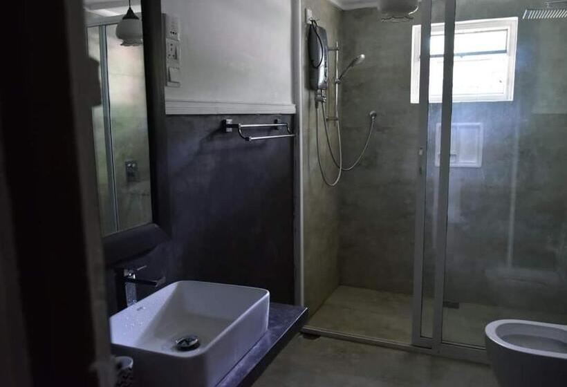 Panzió Cranford Railway Retreat