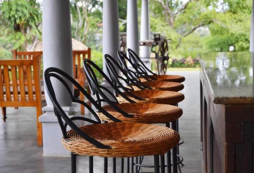 Panzió Cranford Railway Retreat