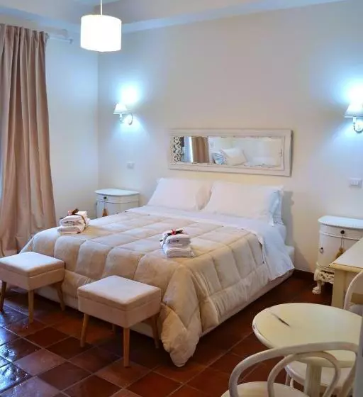 تختخواب و صبحانه La Magnolia 140