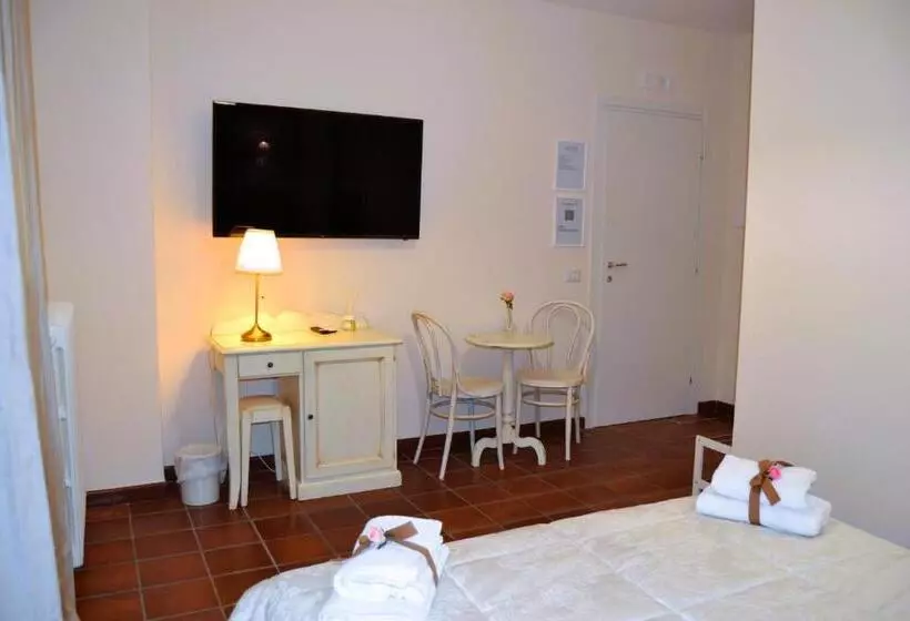 تختخواب و صبحانه La Magnolia 140