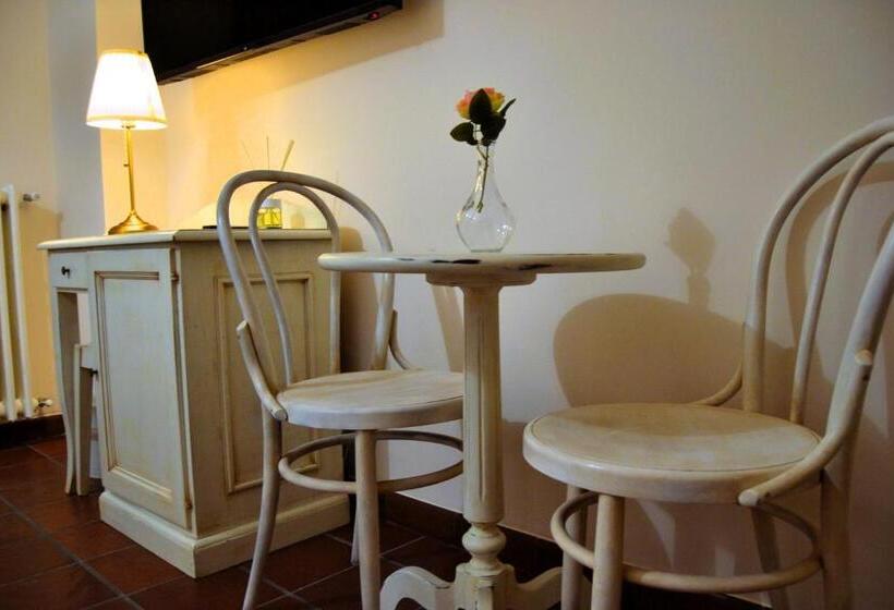 تختخواب و صبحانه La Magnolia 140