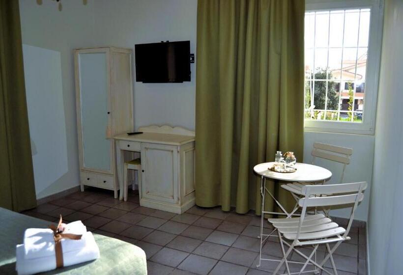 تختخواب و صبحانه La Magnolia 140