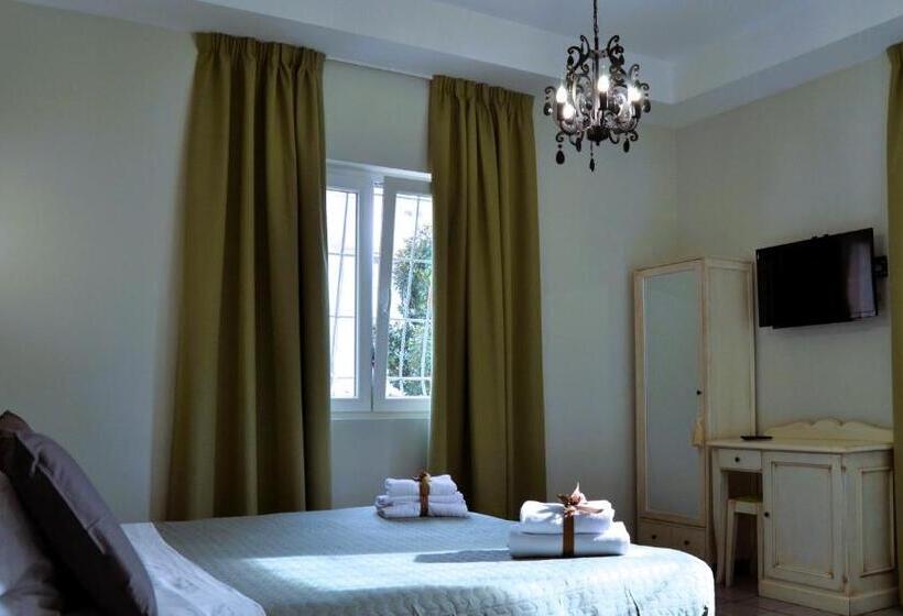 تختخواب و صبحانه La Magnolia 140