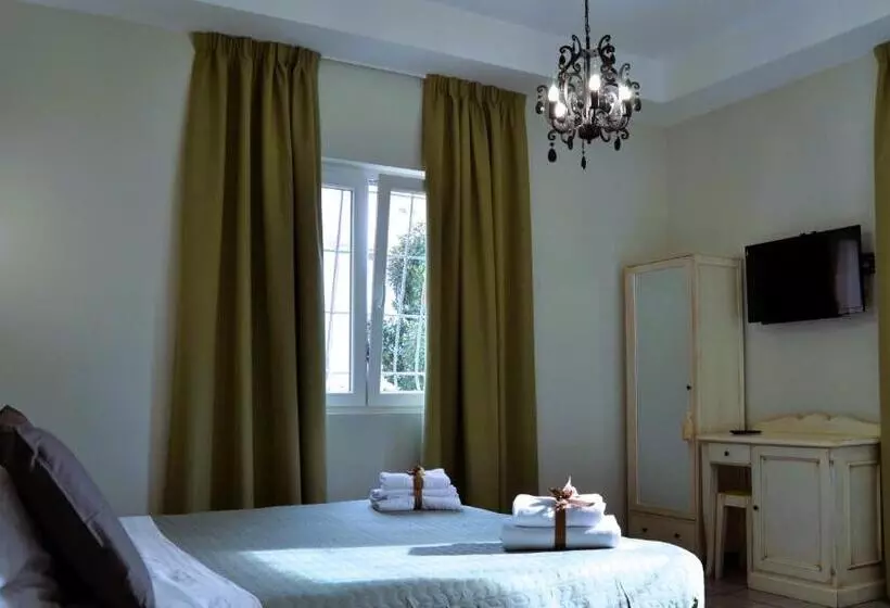 تختخواب و صبحانه La Magnolia 140