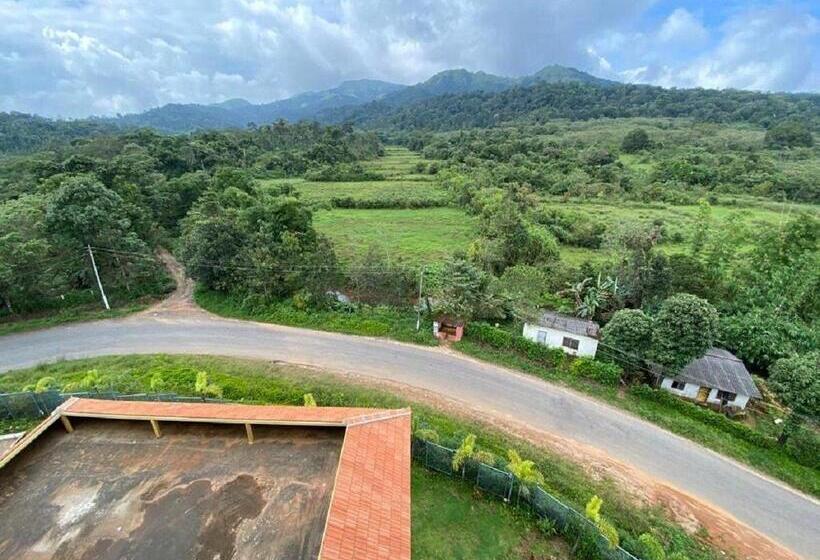 Отель Doves Danta Resort, Coorg