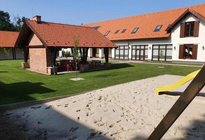 בית מלון כפרי Eco Ribellium