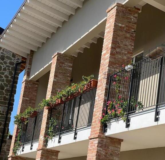 فندق Fuoridicampo Rossa