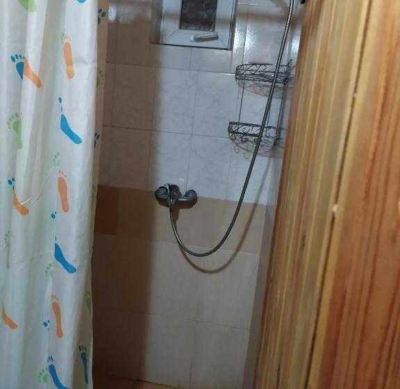 پانسیون Dungan House