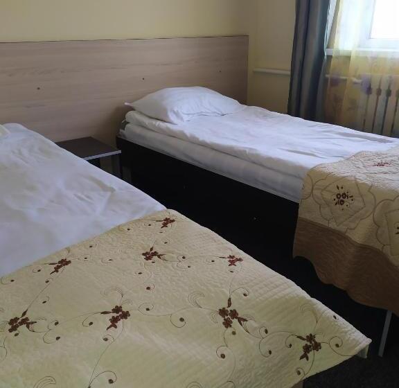 پانسیون Dungan House