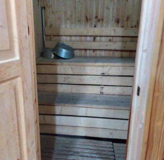 پانسیون Dungan House