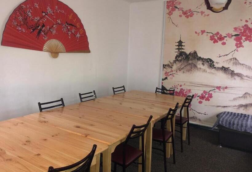 پانسیون Dungan House