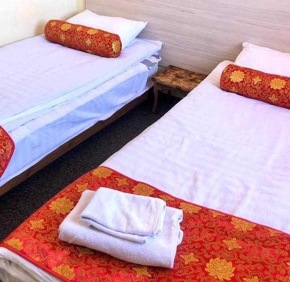 پانسیون Dungan House