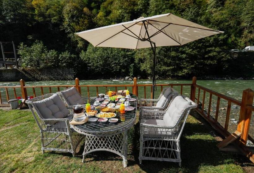 リゾートホテル Terapi̇ Tati̇l Köyü